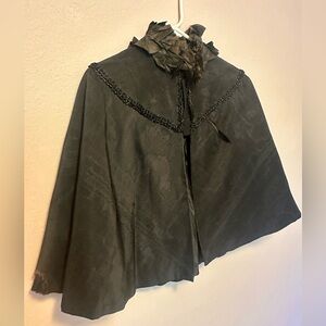 Vintage Victorian women’s or child’s short black cape